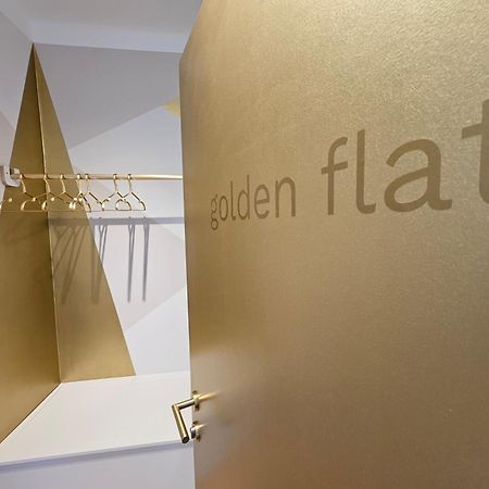 Golden Flat By Grazrentals With Parkview - Brandnew & Free Parking מראה חיצוני תמונה