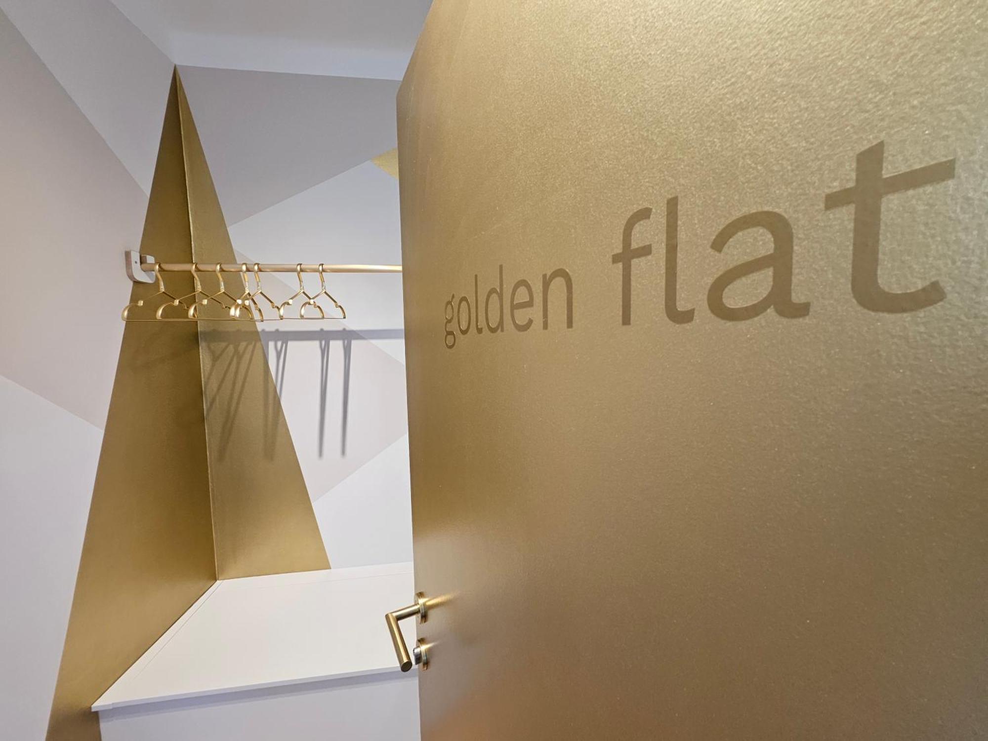 Golden Flat By Grazrentals With Parkview - Brandnew & Free Parking מראה חיצוני תמונה